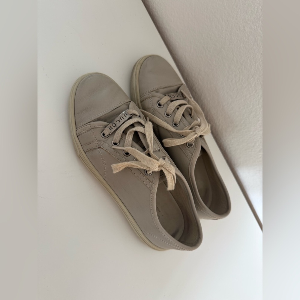 Gucci 100% genuine leather beige sneakers - Picture 2 of 5